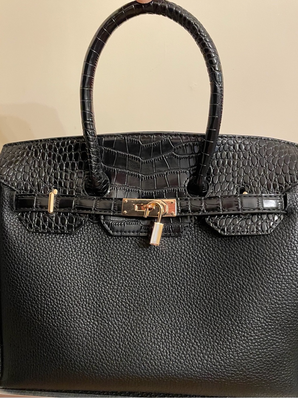 In the style of a Touch bag. A touch Croc embossed vegan flap closure bag